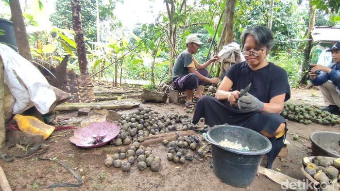 Pasutri penjual kolang-kaling di Ciamis