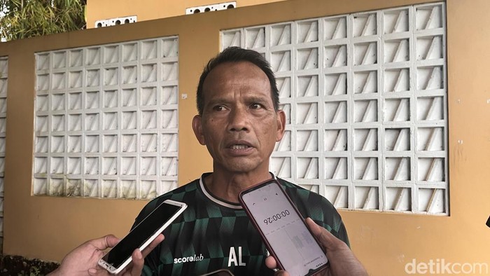 Pelatih PSS Sleman, Ansyari Lubis saat ditemui di Lapangan Pakembinangun, Sleman, Selasa (24/2/2026).