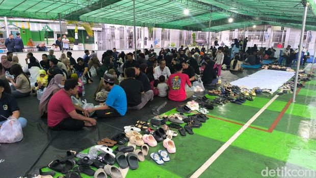 Suasana buka puasa ratusan narapidana bersama keluarga di dalam Rutan Samarinda.