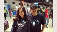 Tasya juga menuliskan salah satu pencapaian untuk dirinya pribadi. Ada hal-hal yang mau gak mau dia lewatkan dan berusaha waras, seperti saat sang ayah meninggal dunia dan dia gak bisa pulang ke Indonesia. Foto: Instagram @tasyakamila
