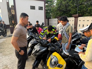 Tim RAGA Polres Inhil Bubarkan Balap Liar Jelang Sahur, 14 Motor Disita