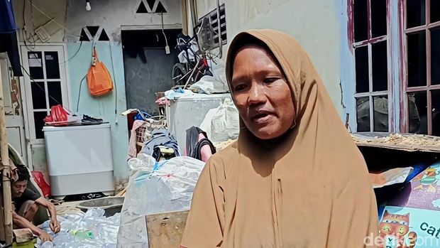 Uniyati, pemulung di Indramayu