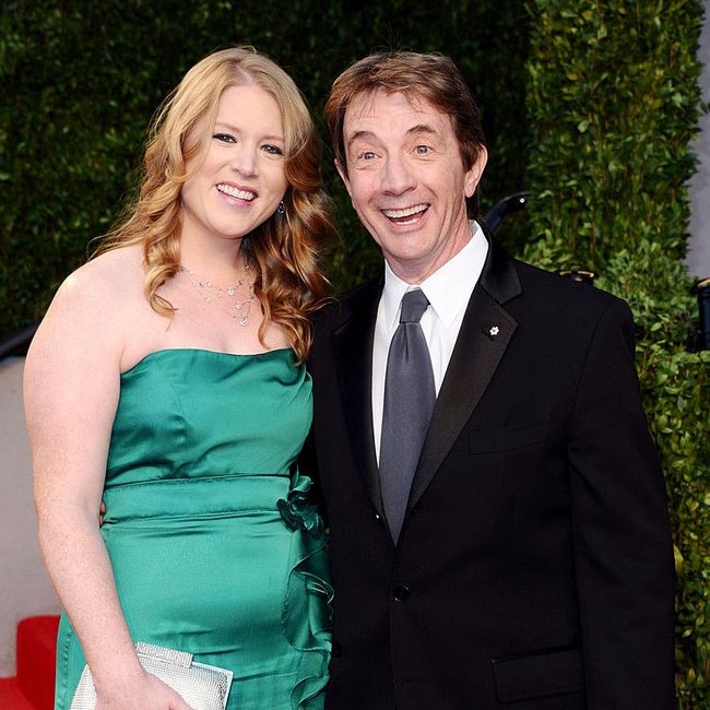 Potret Kebersamaan Martin Short dan Katherine