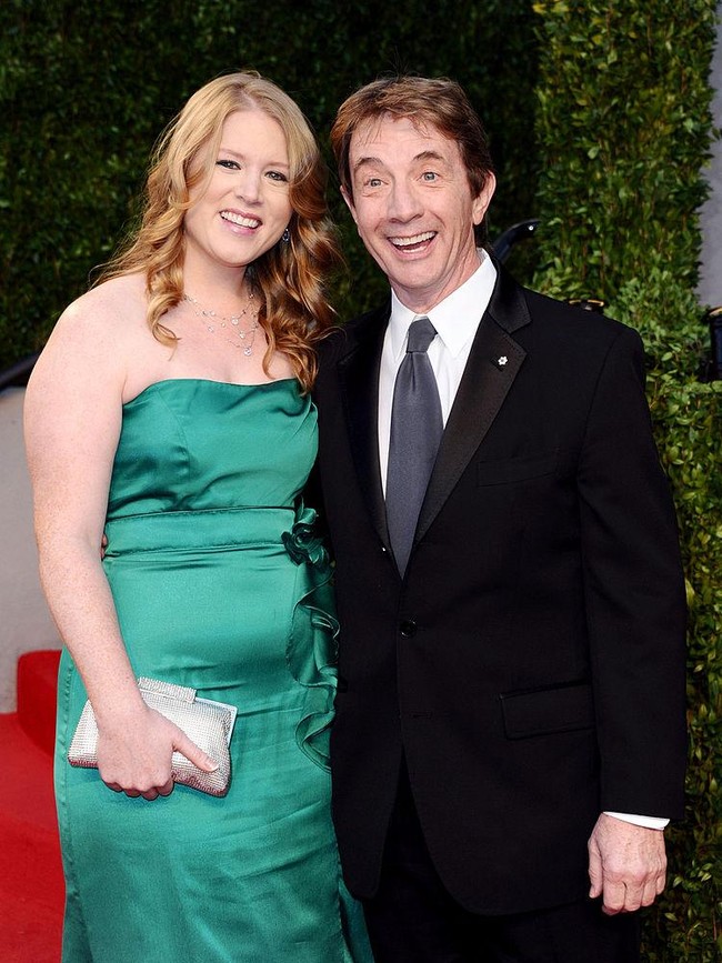 Potret Kebersamaan Martin Short dan Katherine