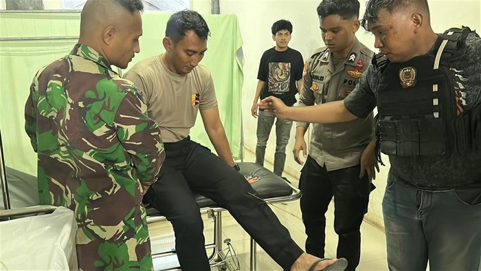 Kapolres Tual, AKBP Whansi Des Asmoro dirawat di RSUD Karel Sadsuitubun.