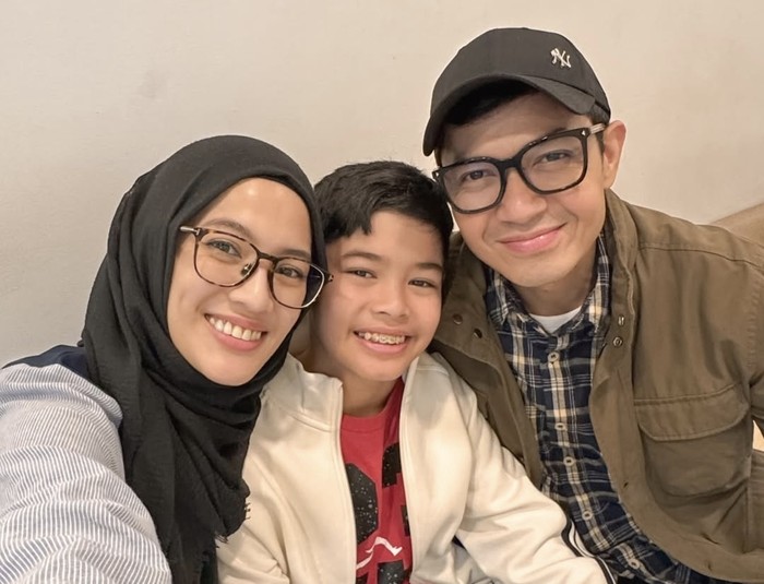 Alyssa Soebandono dan Dude Harlino