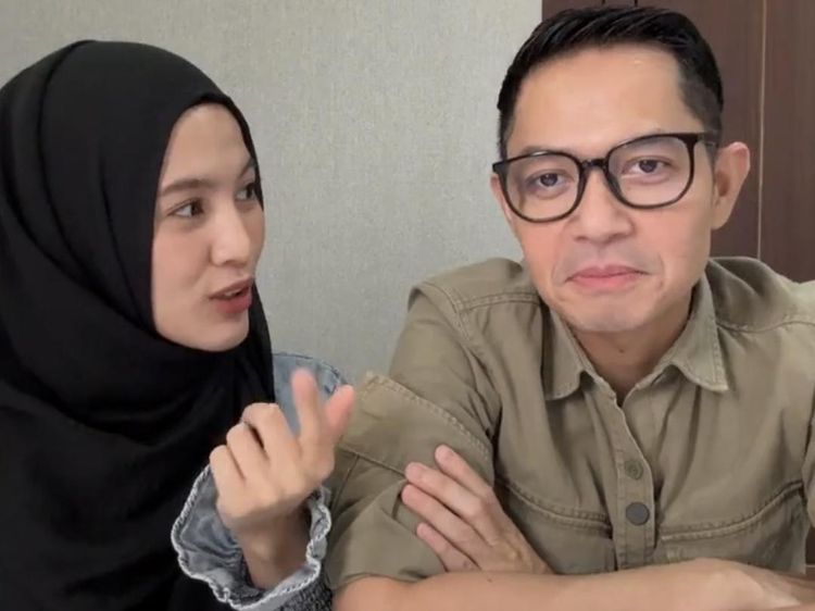 Romantis! Alyssa Soebandono dan Dude Herlino Makan Bareng hingga Ngerujak