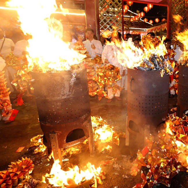 Bakar Kim Coa, Umat Tridharma Gorontalo Gelar Sembahyang Thian