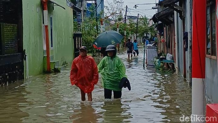 Banjir merendam BTN Kodam III, Kecamatan Biringkanaya, Kota Makassar.