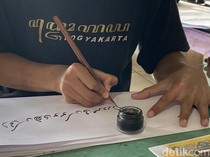 Cerita Pemuda NTB Merantau untuk Pelajari Kaligrafi di Sukabumi