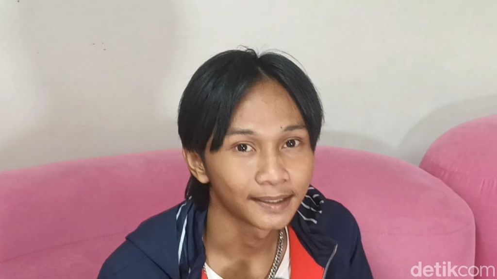 Viral Suara Merdu saat Ngaji, Fajar Sadboy Ternyata Belajar Otodidak