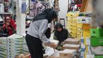Geliat Penjualan Kurma di Pasar Bong Surabaya