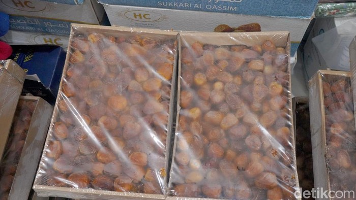 Geliat Kurma Ramadan di Pasar Bong, Sukari Jadi Primadona