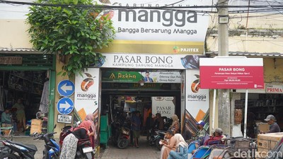 Geliat Penjualan Kurma di Pasar Bong Surabaya