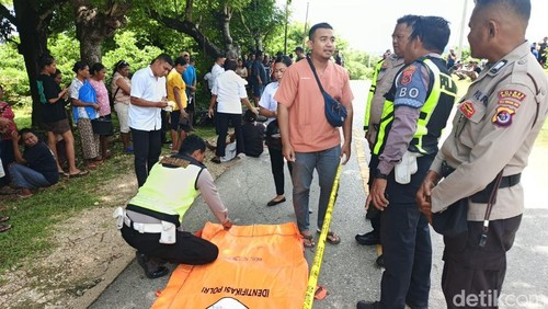 Ibu dan anak tewas dalam tabrakan maut di Jalan Raya Pantai Baru-Baa, Dusun Sosadale, Desa Siomeda, Kecamatan Rote Tengah, Rote Ndao, NTT, Rabu (25/2/2026).