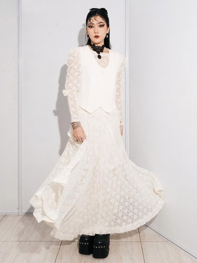 Riwayat Pendidikan Isyana Sarasvati Usai Ngaku Gak Terima Beasiswa LPDP