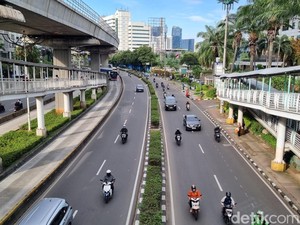 Penampakan Jalan Rasuna Said Jaksel yang Kini Bersih dari Tiang Monorel