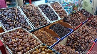 Kurma Tanah Abang Laris Manis Saat Ramadan, tapi Cuan Pedagang Makin Tipis