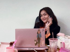 Momen Ngopi Seru Lindi Fitriyana, Calon Istri Virgoun yang Cantik!