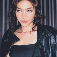 Lindi Fitriyana sendiri diketahui merupakan artis FTV. Di akun Instagramnya ia memiliki lebih dari 9 ribu pengikut. Foto: Instagram/@lindifitriyana