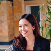 Lahir pada April 1992, tahun ini Lindi berusia 34 tahun. Sementara Virgoun lahir pada 1986, yang berarti keduanya memiliki jarak usia 6 tahun. Foto: Instagram/@lindifitriyana