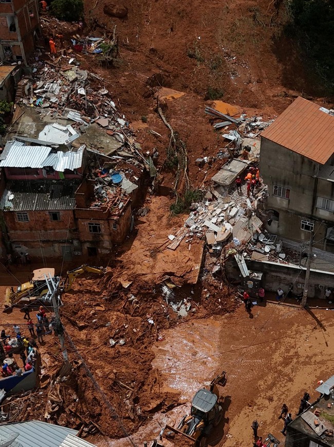 Longsor Terjang Tenggara Brasil, Puluhan Orang Tewas