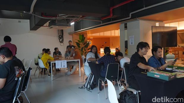 Ngabuburit sambil main board game di Surabaya