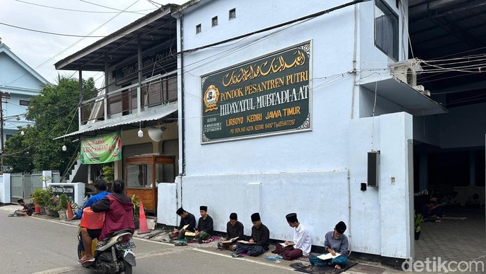 Ngaji kilat Ramadan di Ponpes Lirboyo Kediri