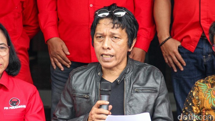 PDIP Bongkar Data, Rp233 T Anggaran Pendidikan Dipakai untuk MBG PDI Perjuangan mengungkap penggunaan anggaran pendidikan hingga sekitar Rp223 triliun untuk Program Makan Bergizi Gratis (MBG) dalam konferensi pers di Sekolah Partai Lenteng Agung, Jakarta, Rabu (25/2/2026).