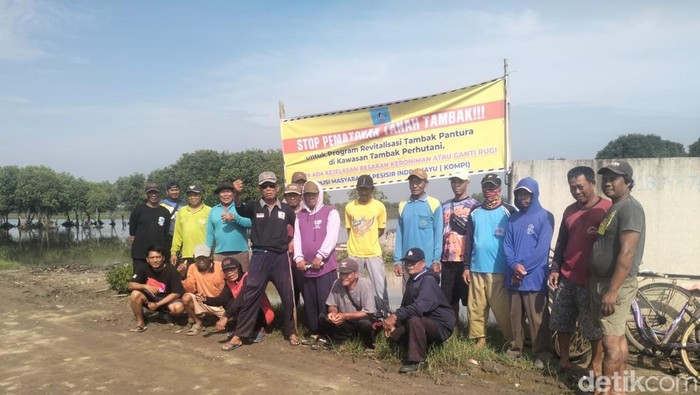 Pernyataan sikap para petambak menolak program revitalisasi tambak di Pantura
