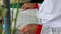 Hal serupa disampaikan Zaediyah (73), lansia asal Kesamben yang mengikuti kegiatan pondok lansia untuk memperdalam ilmu agama.