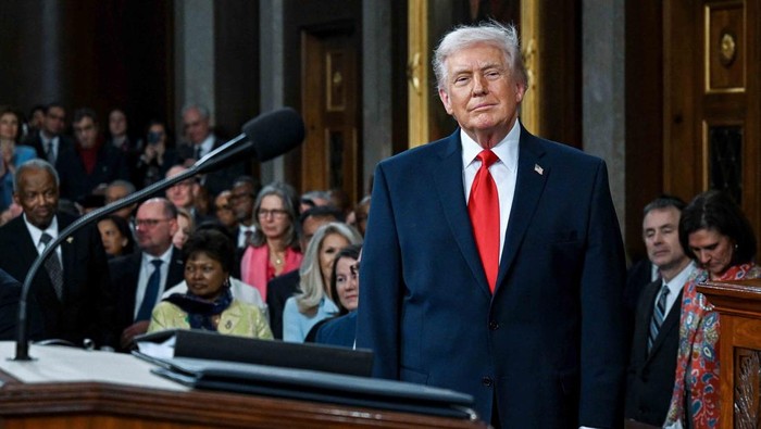 Presiden Amerika Serikat Donald J. Trump kembali menyampaikan pidato kenegaraan di hadapan sidang gabungan Kongres Amerika Serikat di Ruang DPR Gedung Capitol Amerika Serikat, Washington, D.C., Selasa (24/2/2026). Pidato ini menjadi pidato kenegaraan pertama Trump pada masa jabatan keduanya. REUTERS/Kenny Holston
