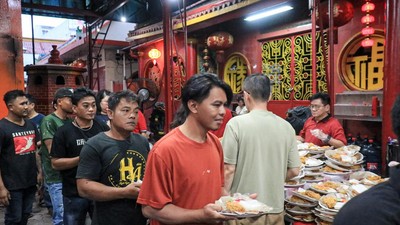 Ramadan Penuh Toleransi di Wihara Dharma Bakti