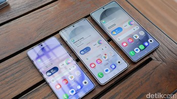 Sementara layarnya pakai panel Dynamic AMOLED 2X dengan fitur Vision Booster. Samsung menambahkan teknoloho DNIe dan ProScaler untuk visual memanjakan mata. Foto: Adi FR/detikINET