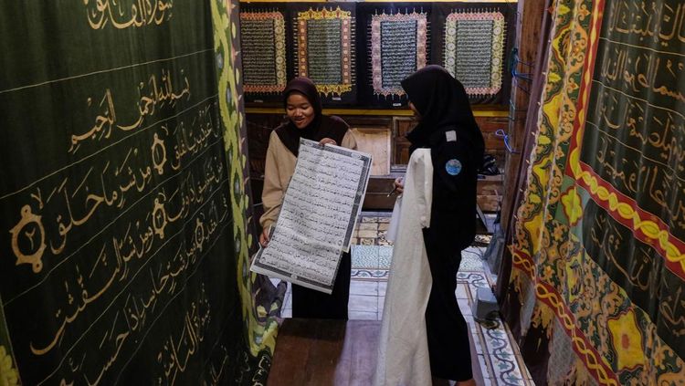 Sentuhan Ayat Al-Quran di Batik Laweyan Solo