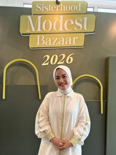 Sisterhood Modest Bazaar 2026 jadi wadah kolaborasi 36 brand lokal dan jastiper. Solusi belanja Ramadan nyaman dengan beragam promo spesial.