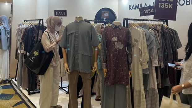 Sisterhood Modest Bazaar 2026 jadi wadah kolaborasi 36 brand lokal dan jastiper. Solusi belanja Ramadan nyaman dengan beragam promo spesial.