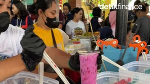 Video: Mengintip Gurihnya Bisnis Takjil di Pasar Benhil