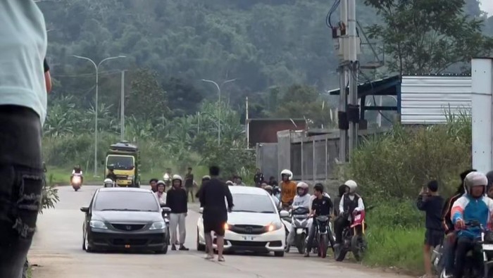 Tangkapan layar balap mobil di Garut