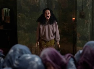 Mike Flanagan Cetak Rekor Dunia Berkat Jump Scare The Midnight Club