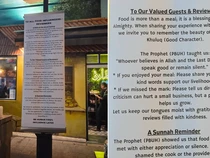 Viral! Spanduk Bazar Ramadan Ingatkan Influencer Beri Ulasan Sopan