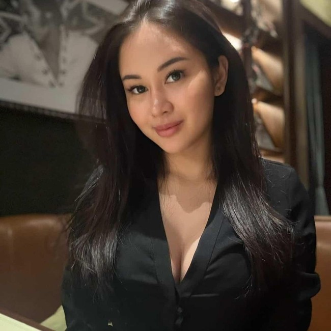 Penampilan Yasmine Karenina Usai Lakukan Oplas Payudara-Hidung