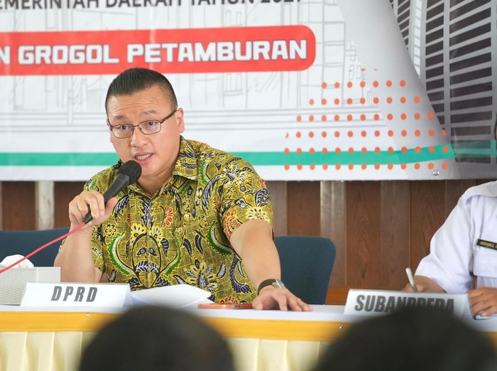 **TransJakarta Kecelakaan: DPRD DKI Minta Evaluasi Rekrutmen Pramudi, Hardiyanto Kenneth Sampaikan Keprihatinan**