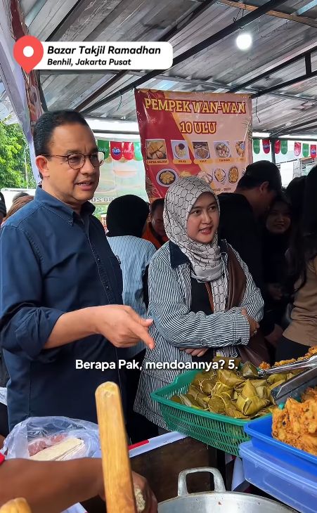 Anies Baswedan Ikut War Takjil di Benhil