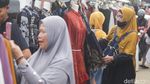Berburu Busana Muslim Grosir, Pasar Tasik Cideng Ramai Pembeli