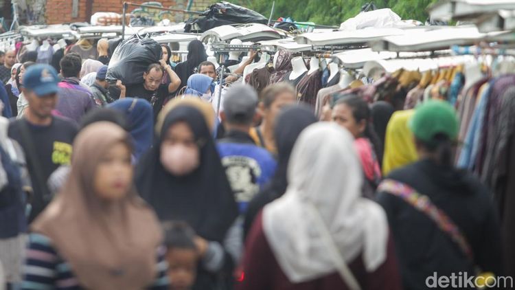 Berburu Busana Muslim Grosir, Pasar Tasik Cideng Ramai Pembeli