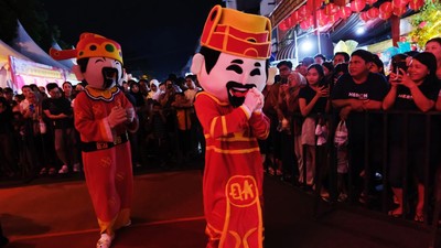 Boneka Chai Sin Ya Meriahkan Pembukaan Festival Cap Go Meh Pontianak