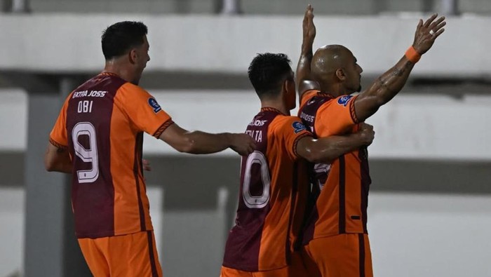 Borneo FC Vs Arema FC