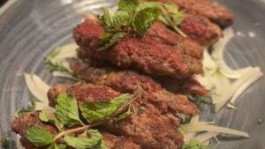 Video: Lengkap! Buka Puasa Pakai Kofta, Nasi Padang, hingga Durian Sepuasnya