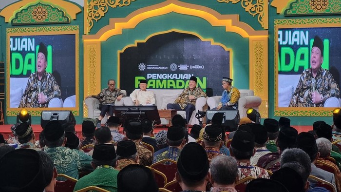 CT saat menjadi pembicara dalam Pengkajian Ramadan 1447 H di Universitas Muhammadiyah Tangerang (UMT). (Taufiq/detikcom)